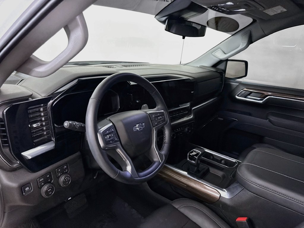 Used 2026 Chevrolet Silverado 1500 RST w/ RST All Star Premium Package AWD/4WD image 10