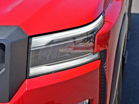 Used 2022 Nissan Frontier Pro-X RWD image 4