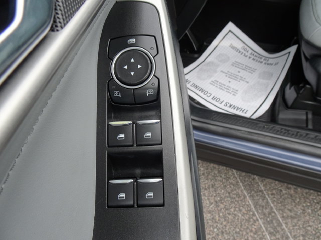 Used 2021 Ford Explorer XLT w/ Equipment Group 202A AWD/4WD image 13