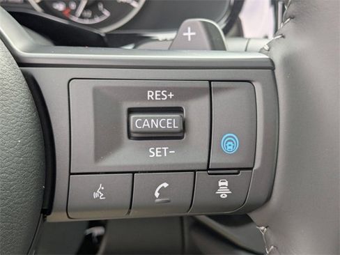 New 2025 Nissan Pathfinder SV w/ SV Premium Package image 18