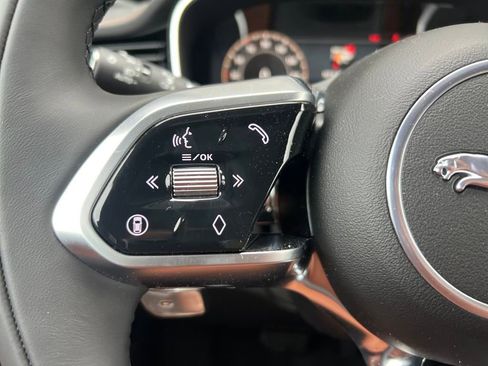 New 2025 Jaguar F-PACE R-Dynamic S image 19