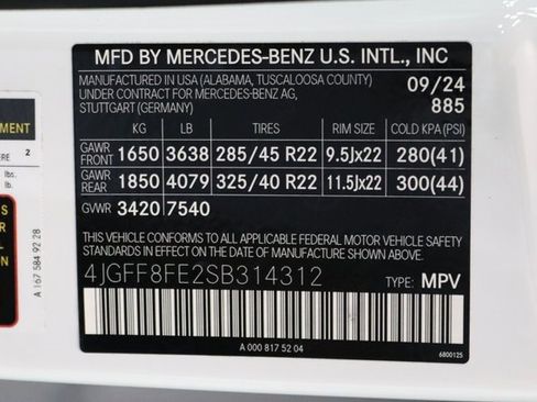 Certified 2025 Mercedes-Benz GLS 580 4MATIC image 33