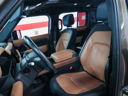 Used 2023 Land Rover Defender 110 X image 9