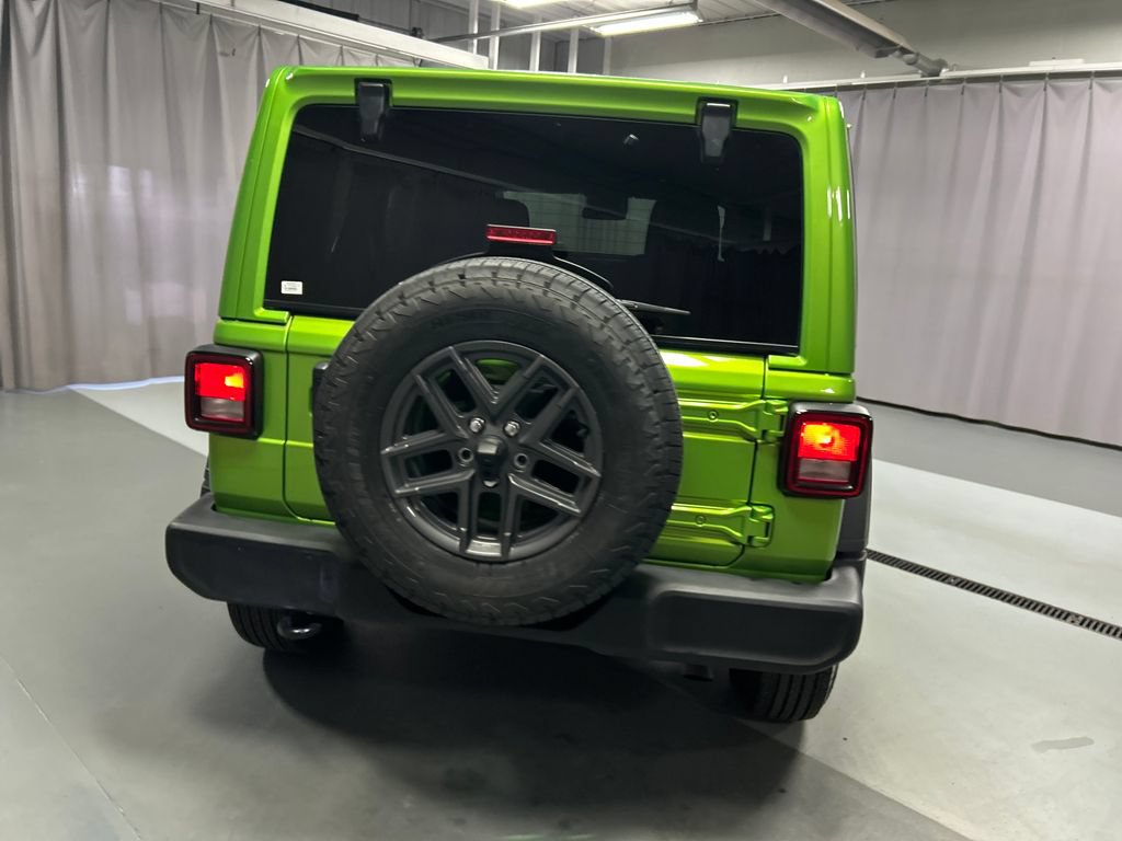 Used 2025 Jeep Wrangler Unlimited Sport AWD/4WD image 6