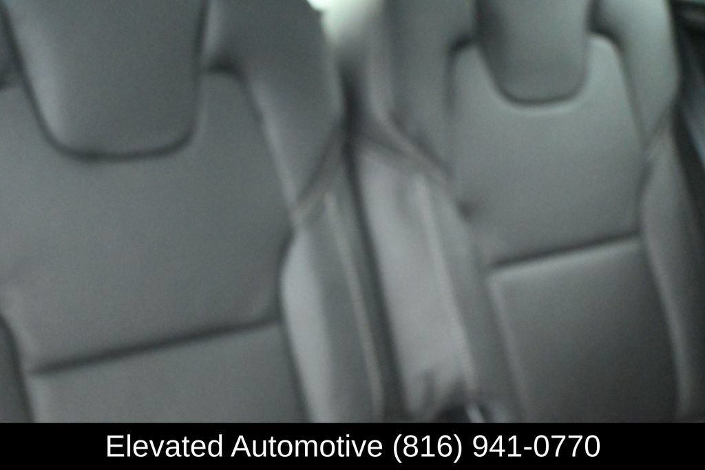 Used 2017 Volvo XC90 T6 Momentum w/ Vision Package AWD/4WD image 14