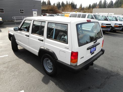 Used 1998 Jeep Cherokee SE image 11