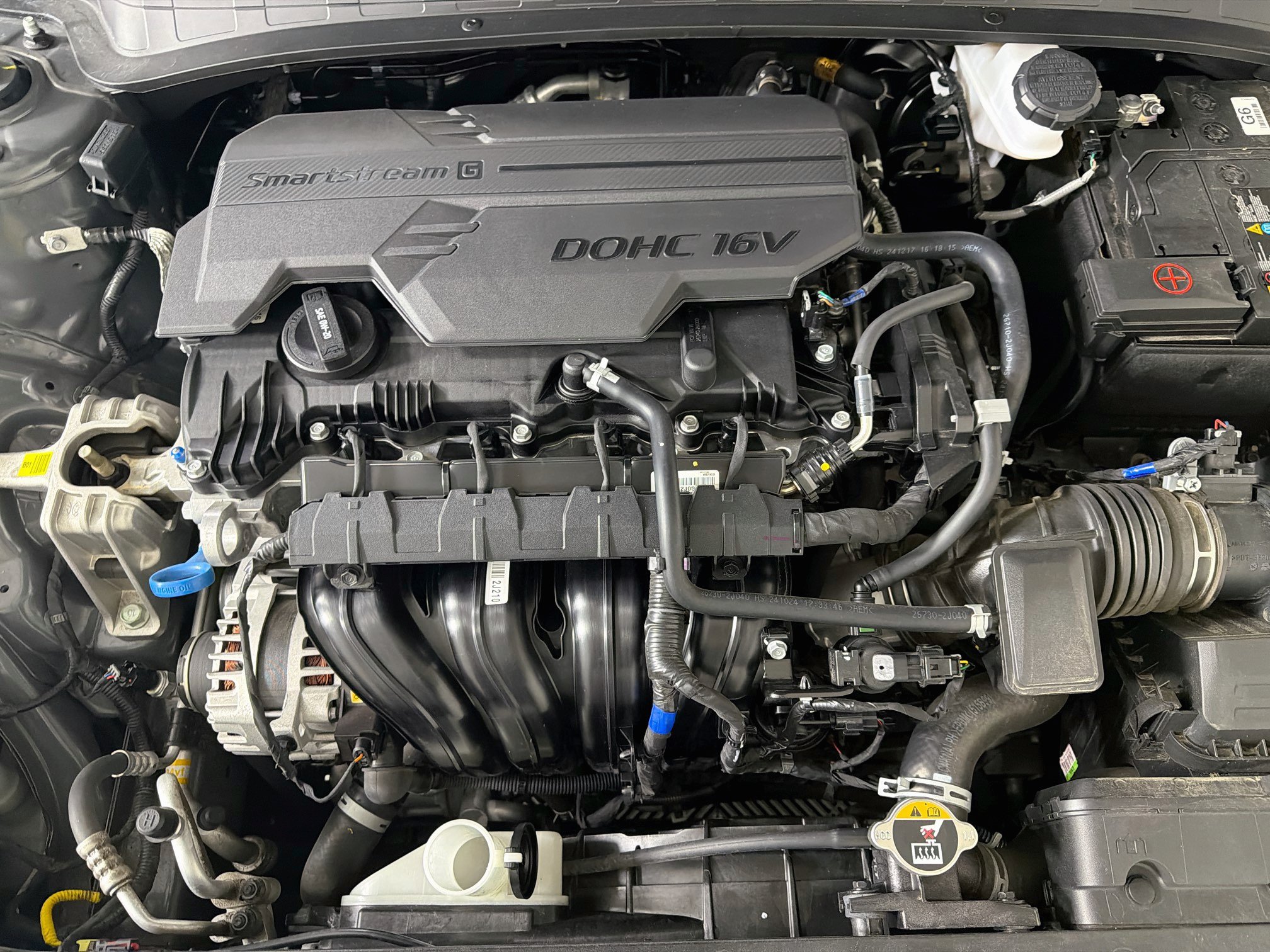 Used 2025 Hyundai Elantra Limited FWD image 33