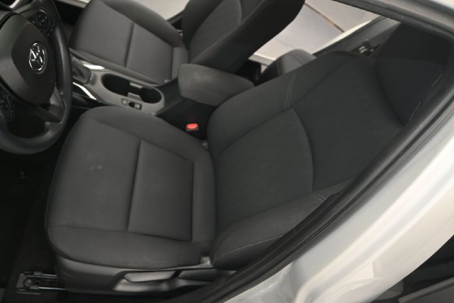 Used 2023 Toyota Corolla LE FWD image 11