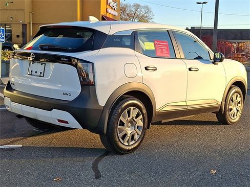 Used 2025 Nissan Kicks S image 6
