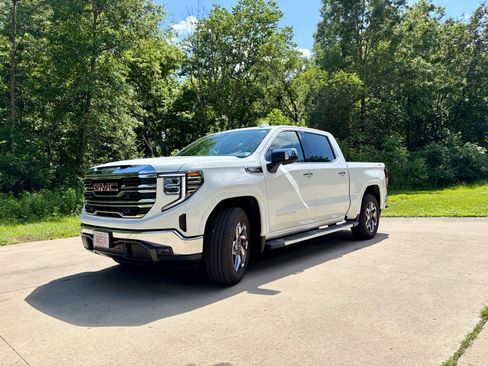 Used 2025 GMC Sierra 1500 SLT w/ SLT Convenience Package AWD/4WD image 5
