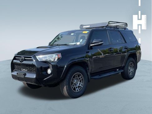 Used 2020 Toyota 4Runner Venture w/ Moonroof Package AWD/4WD image 3