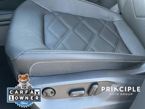 Certified 2025 Volkswagen Atlas Cross Sport SE image 16