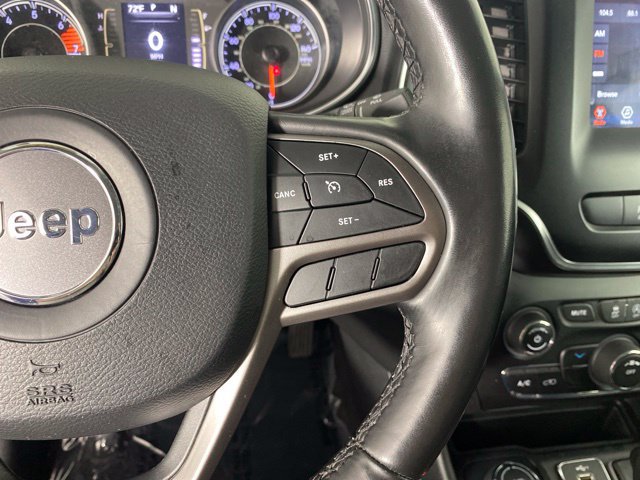 Used 2019 Jeep Cherokee Latitude Plus w/ Cold Weather Group AWD/4WD image 24