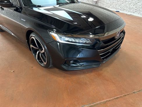 Used 2022 Honda Accord Sport image 9