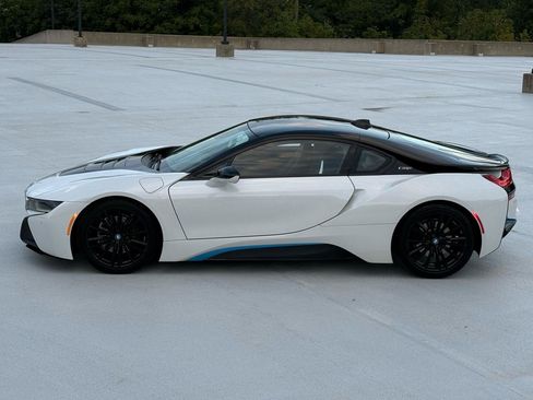 Used 2019 BMW i8 Coupe AWD/4WD image 31