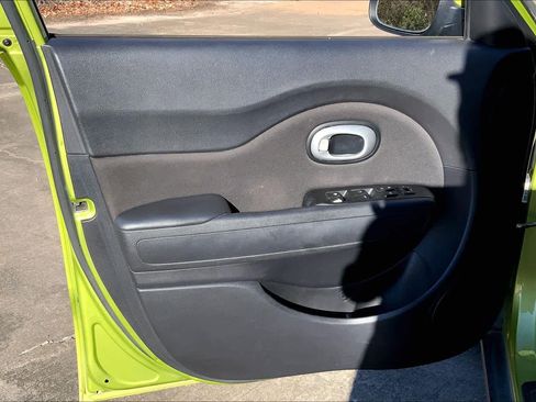 Used 2015 Kia Soul image 20