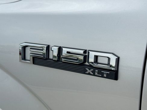 Used 2019 Ford F150 XLT w/ Equipment Group 302A Luxury AWD/4WD image 15