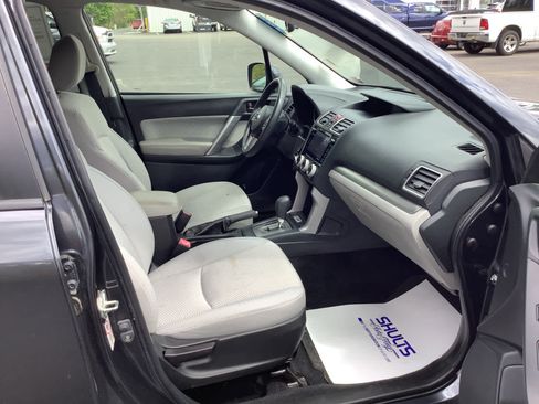 Used 2017 Subaru Forester 2.5i Premium w/ All-Weather Package AWD/4WD image 8