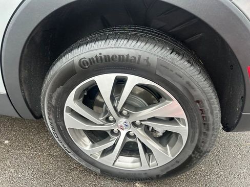 Used 2023 Buick Envision Essence image 22