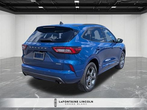 Used 2023 Ford Escape ST-Line w/ Tech Pack #1 AWD/4WD image 5