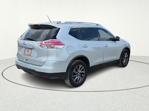 Used 2016 Nissan Rogue SL w/ SL Premium Package image 3