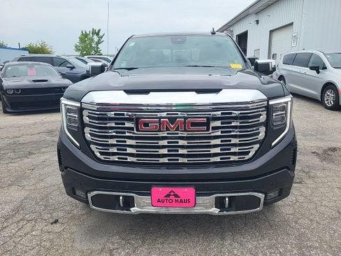 Used 2023 GMC Sierra 1500 Denali w/ Technology Package AWD/4WD image 4