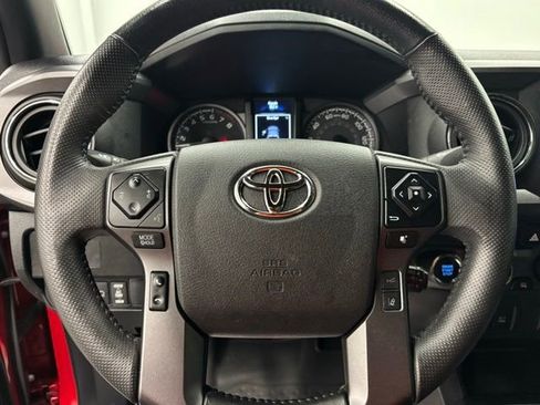 Used 2023 Toyota Tacoma TRD Off-Road image 18