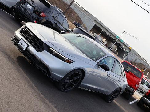 Certified 2023 Honda Accord Sport image 3