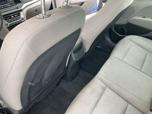 Used 2017 Hyundai Elantra SE image 21