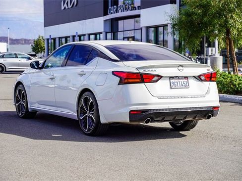 Used 2023 Nissan Altima 2.5 SR w/ SR Premium Package image 5