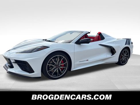 Used 2024 Chevrolet Corvette Stingray Premium Conv w/ Z51 Performance Package RWD image 10
