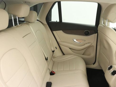 Certified 2022 Mercedes-Benz GLC 300 image 31