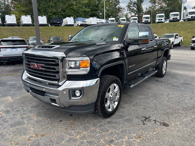 Used 2019 GMC Sierra 2500 SLT w/ Duramax Plus Package AWD/4WD image 3