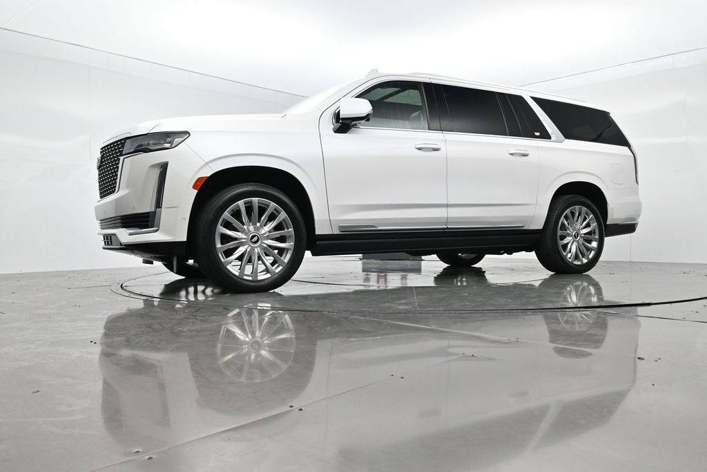 Used 2022 Cadillac Escalade ESV Premium Luxury w/ Performance Package AWD/4WD image 51