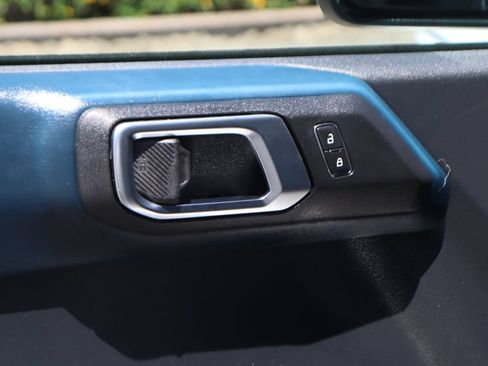 Used 2024 Ford Bronco Outer Banks AWD/4WD image 17
