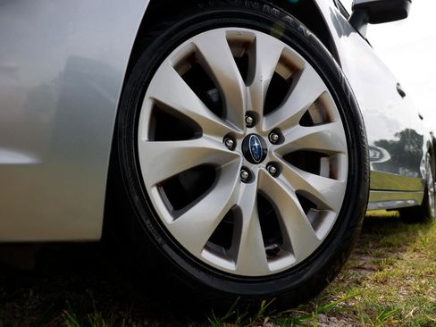 Used 2017 Subaru Legacy 2.5i Premium image 36