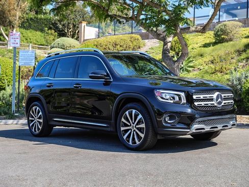 Used 2023 Mercedes-Benz GLB 250 image 7