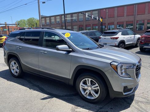 Used 2023 GMC Terrain SLE w/ Driver Convenience Package AWD/4WD image 8