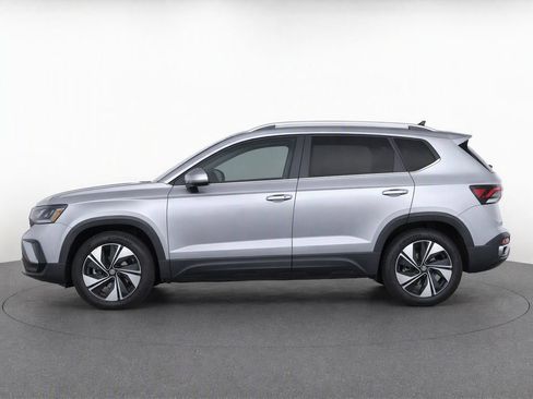 Used 2026 Volkswagen Taos SE AWD/4WD image 6