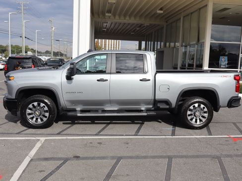 Certified 2025 Chevrolet Silverado 2500 Custom w/ Custom Value Package image 7