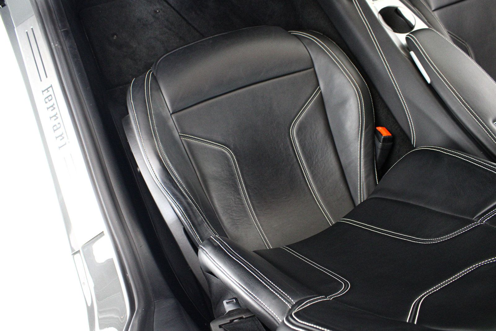 Used 2015 Ferrari F12 Berlinetta RWD image 35