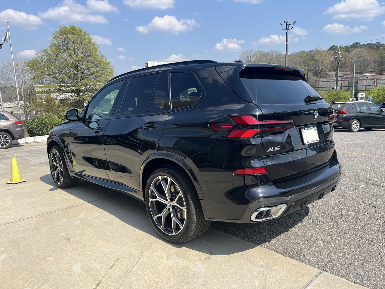 Used 2026 BMW X5 xDrive40i w/ M Sport Package AWD/4WD image 6