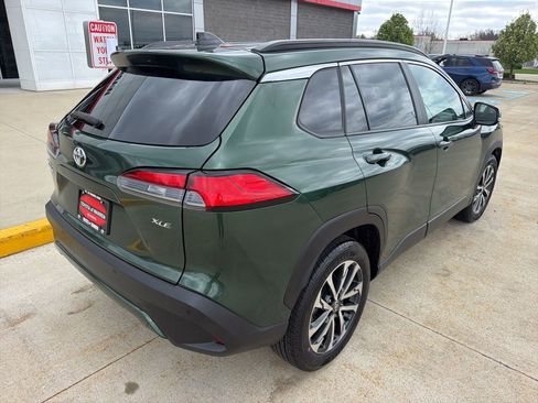 Used 2025 Toyota Corolla Cross XLE image 4