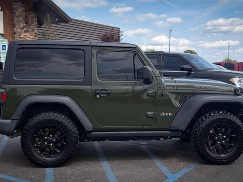 Used 2022 Jeep Wrangler Sport AWD/4WD image 13