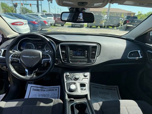 Used 2015 Chrysler 200 Limited w/ Convenience Group image 13