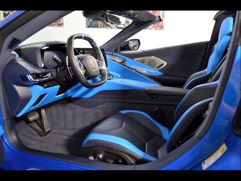 Used 2024 Chevrolet Corvette Stingray Premium Conv w/ Z51 Performance Package RWD image 12