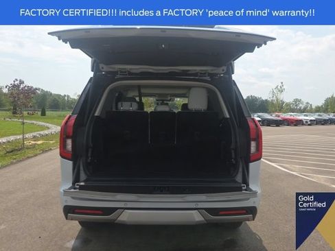 Used 2025 Ford Expedition Platinum AWD/4WD image 12