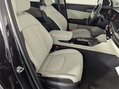 New 2026 Kia Sportage EX image 36