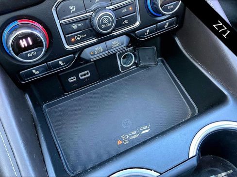 Used 2021 Chevrolet Tahoe Z71 w/ Z71 Signature Package image 15