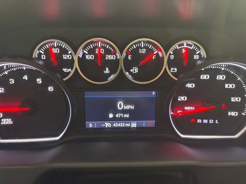 Used 2023 Chevrolet Silverado 2500 Custom w/ Custom Value Package AWD/4WD image 15